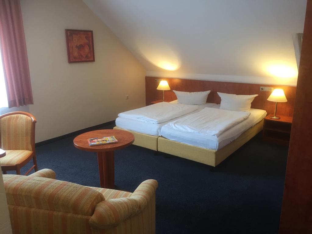 Wh Monteurhotel Papenburg Nord Exterior photo